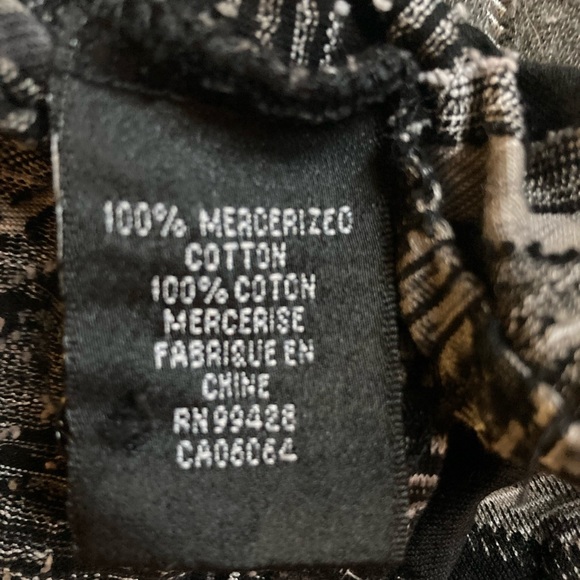 Bugatchi Collared polo style men’s shirt. - Picture 5 of 7